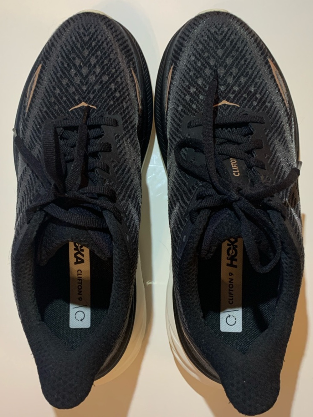 HOKA Clifton 9